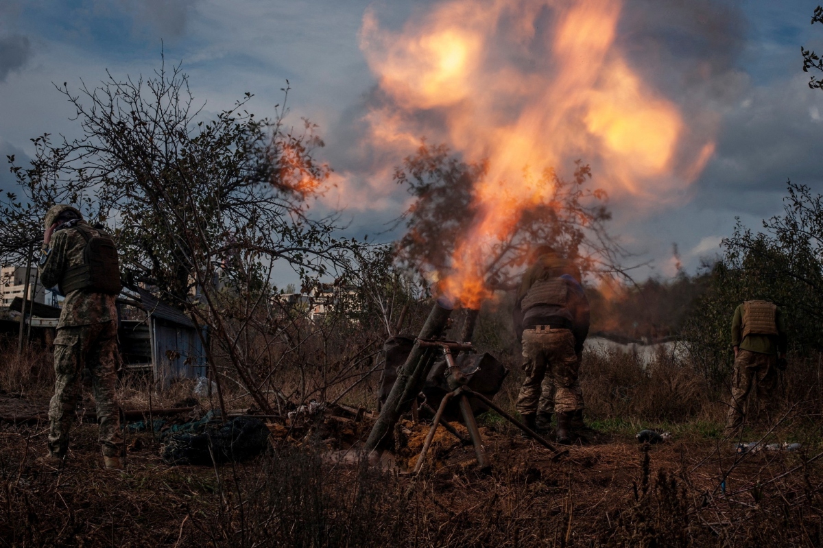 Mặt trận miền Đông rực lửa, Ukraine đối mặt mũi tiến công của Nga từ nhiều phía- Ảnh 1.