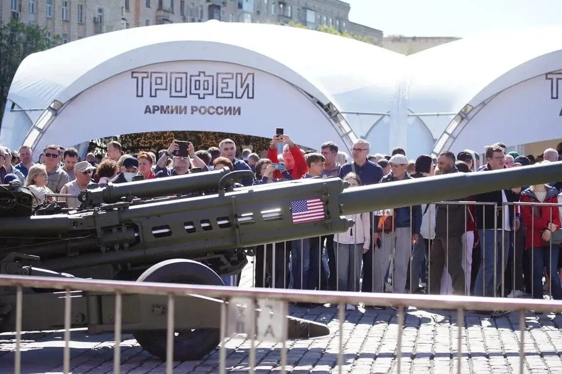 Nga triển lãm khí tài NATO thu từ Ukraine, người dân đổ xô đi xem- Ảnh 6.