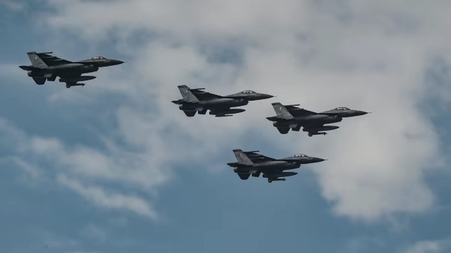 Đan Mạch cho phép Ukraine tấn công các mục tiêu quân sự ở Nga bằng máy bay F-16- Ảnh 1.