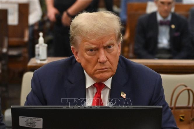 Bầu cử Mỹ 2024: Ông Donald Trump trở thành cựu Tổng thống đầu tiên bị kết tội hình sự- Ảnh 1.