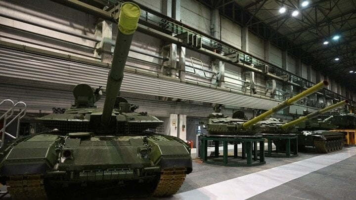 Sản lượng vũ khí của Nga tăng mạnh- Ảnh 1.