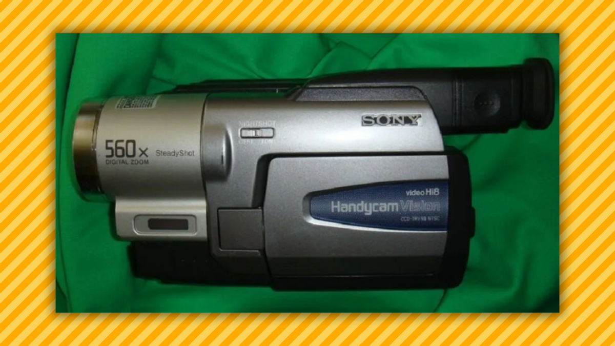 Năm 1998 Sony vô tình bán được 700.000 máy quay phim có thể nhìn xuyên qua quần áo!- Ảnh 3.