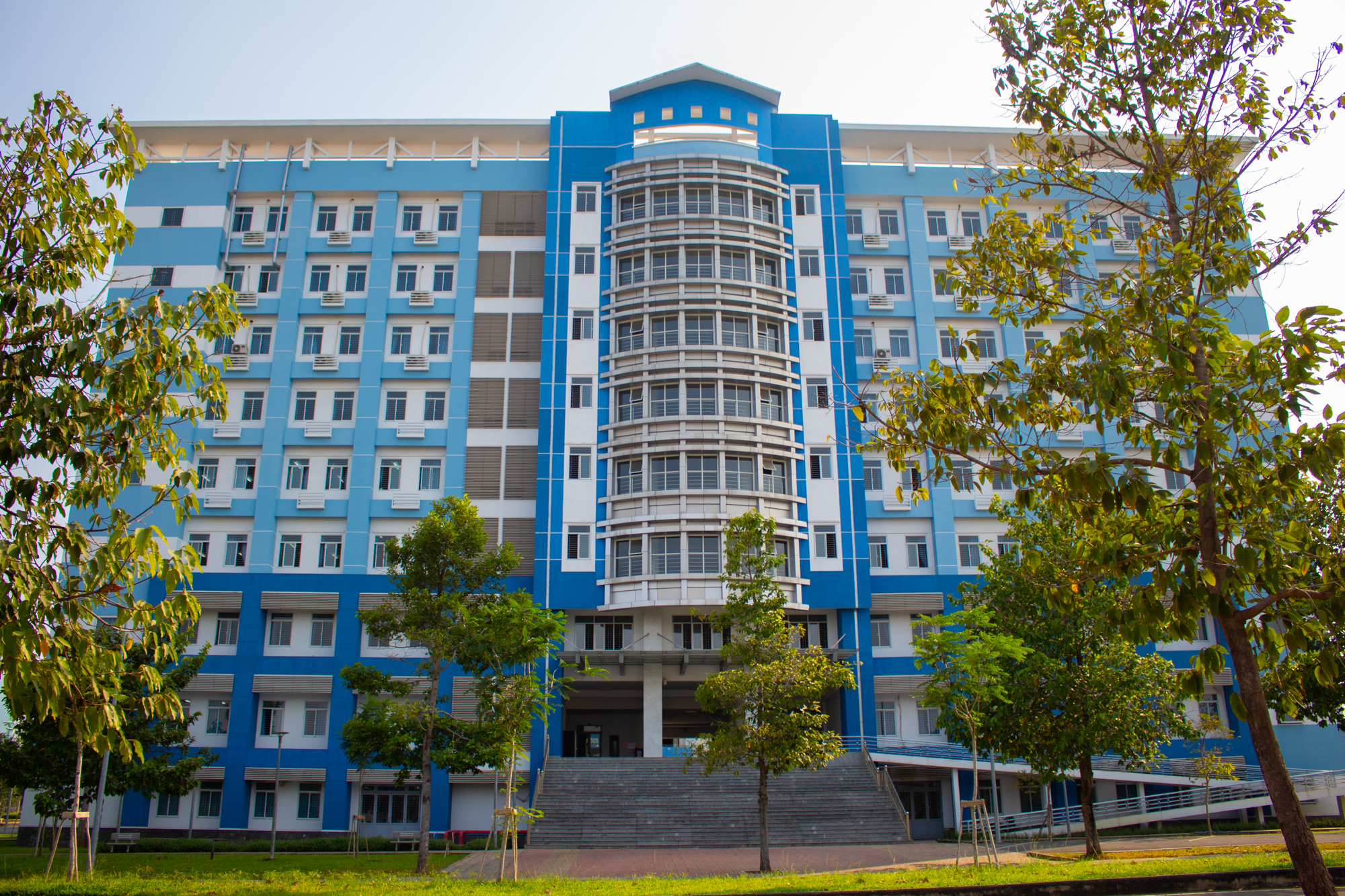 1 trường đại học là “lò” đào tạo tỷ phú nhưng sinh viên chỉ mơ ra được trường, mỗi năm có vài trăm người bị cho thôi học- Ảnh 14.