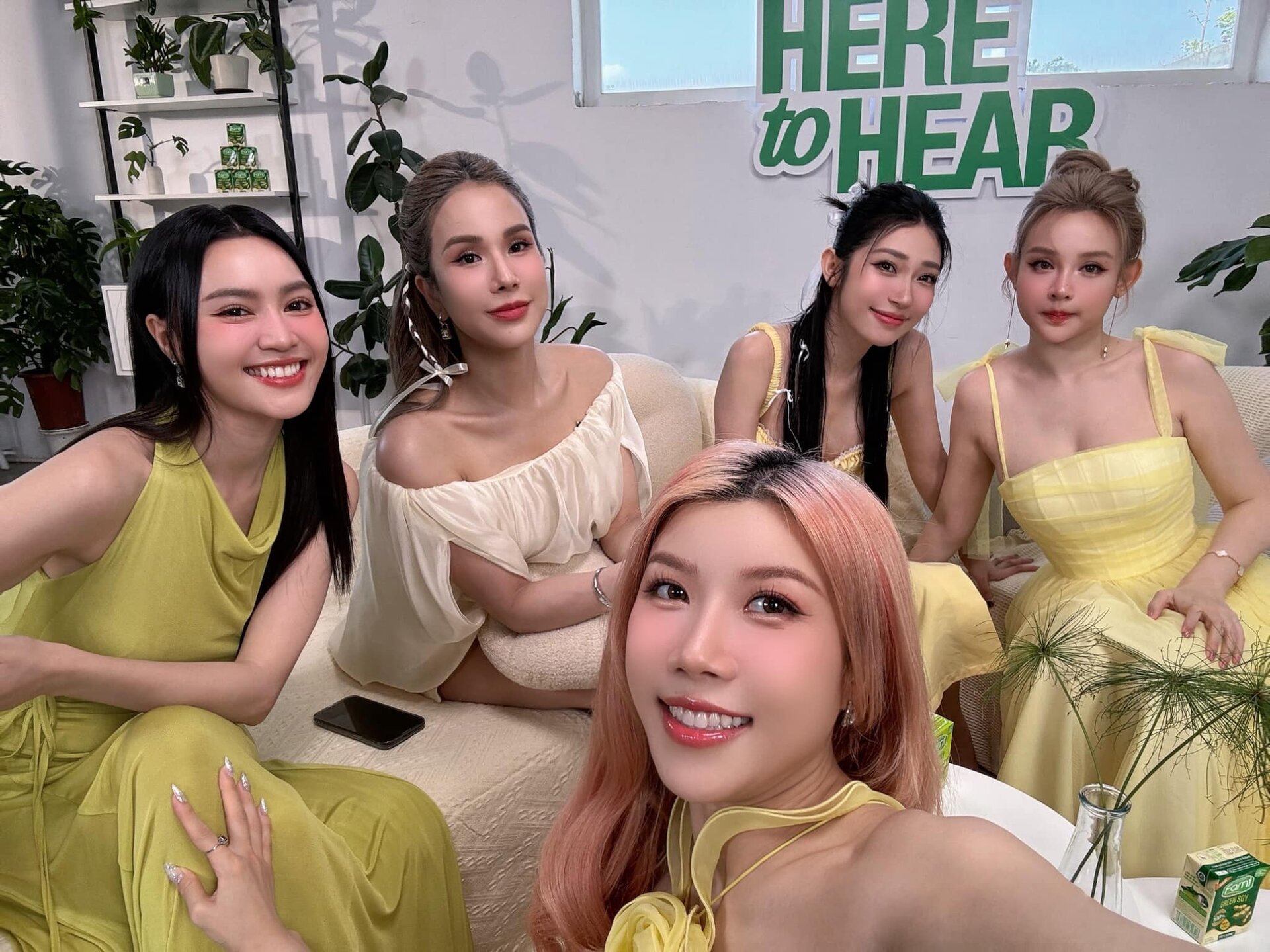 Sao Việt 5/5: Mỹ Linh hốt hoảng nhận nút bạc, Sam để lộ dung mạo cặp song sinh- Ảnh 11.