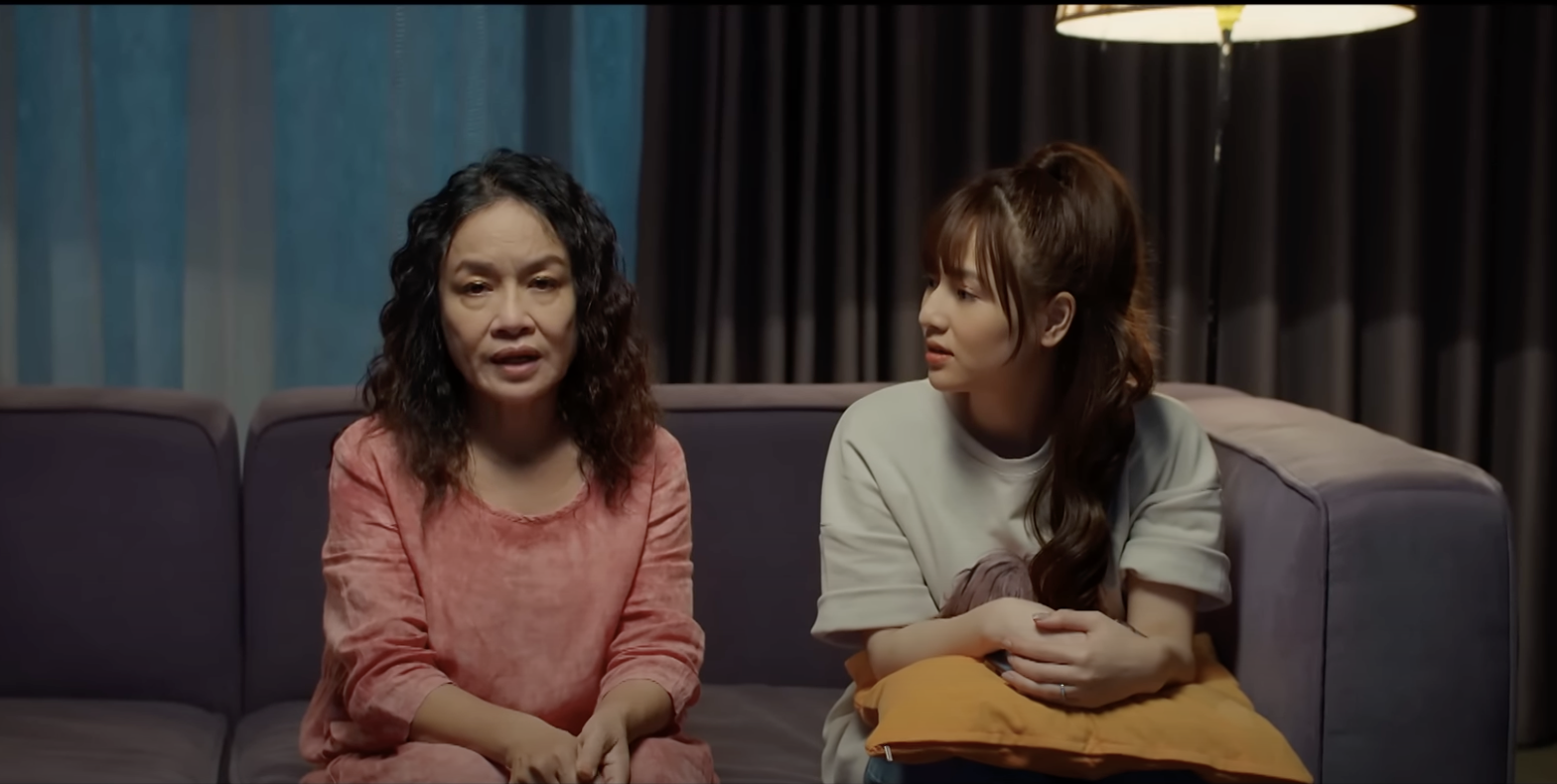 Chuyện mẹ chồng n&agrave;ng d&acirc;u kỳ lạ tr&ecirc;n phim giờ v&agrave;ng- Ảnh 2.