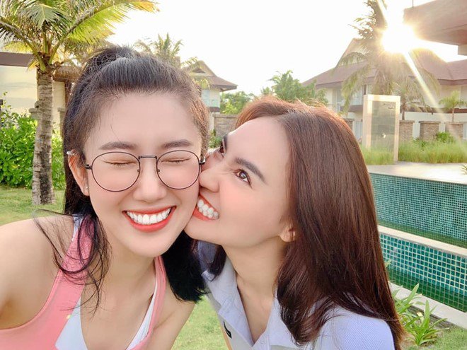 2 mỹ nhân Vbiz chung hội bạn nhưng 5 lần 7 lượt dính tin đồn nghỉ chơi, thái độ khi được 