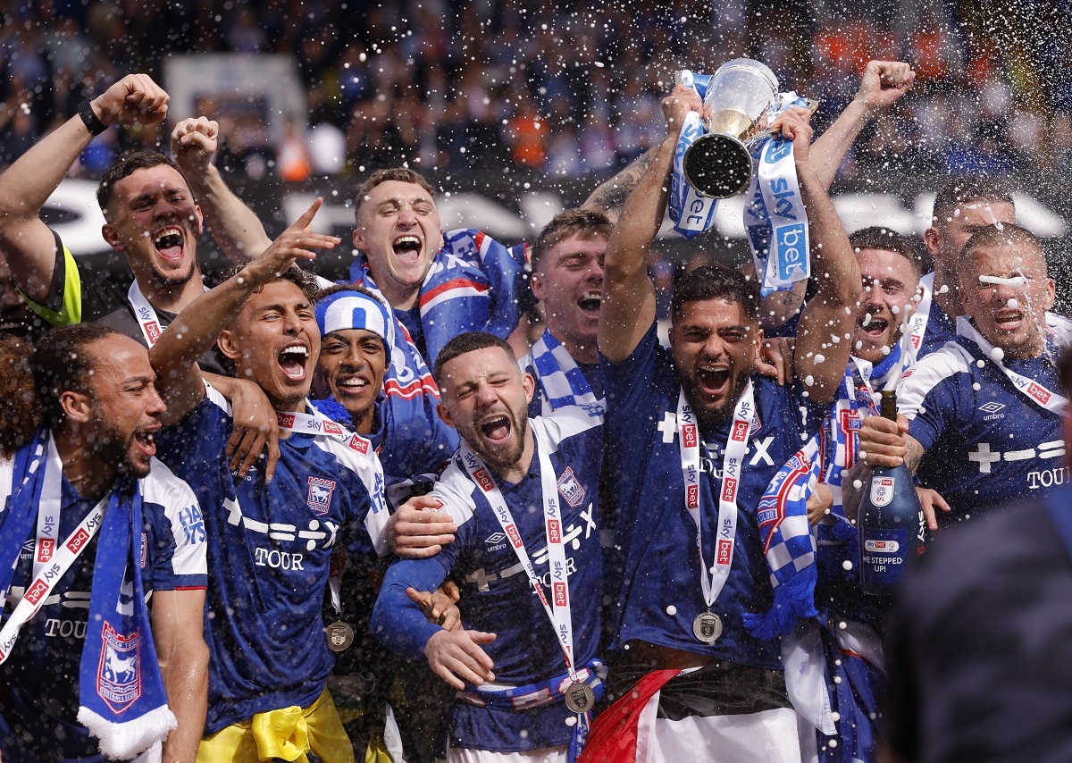 Ipswich Town thăng hạng Ngoại hạng Anh 2024/2025 Sau chiến thắng
