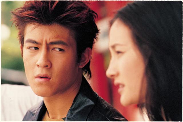 Trai hư khét tiếng nhất showbiz xuống sắc sau 20 năm, hết thời vì ảnh 18+ vẫn sống ung dung với 1200 tỷ- Ảnh 2.