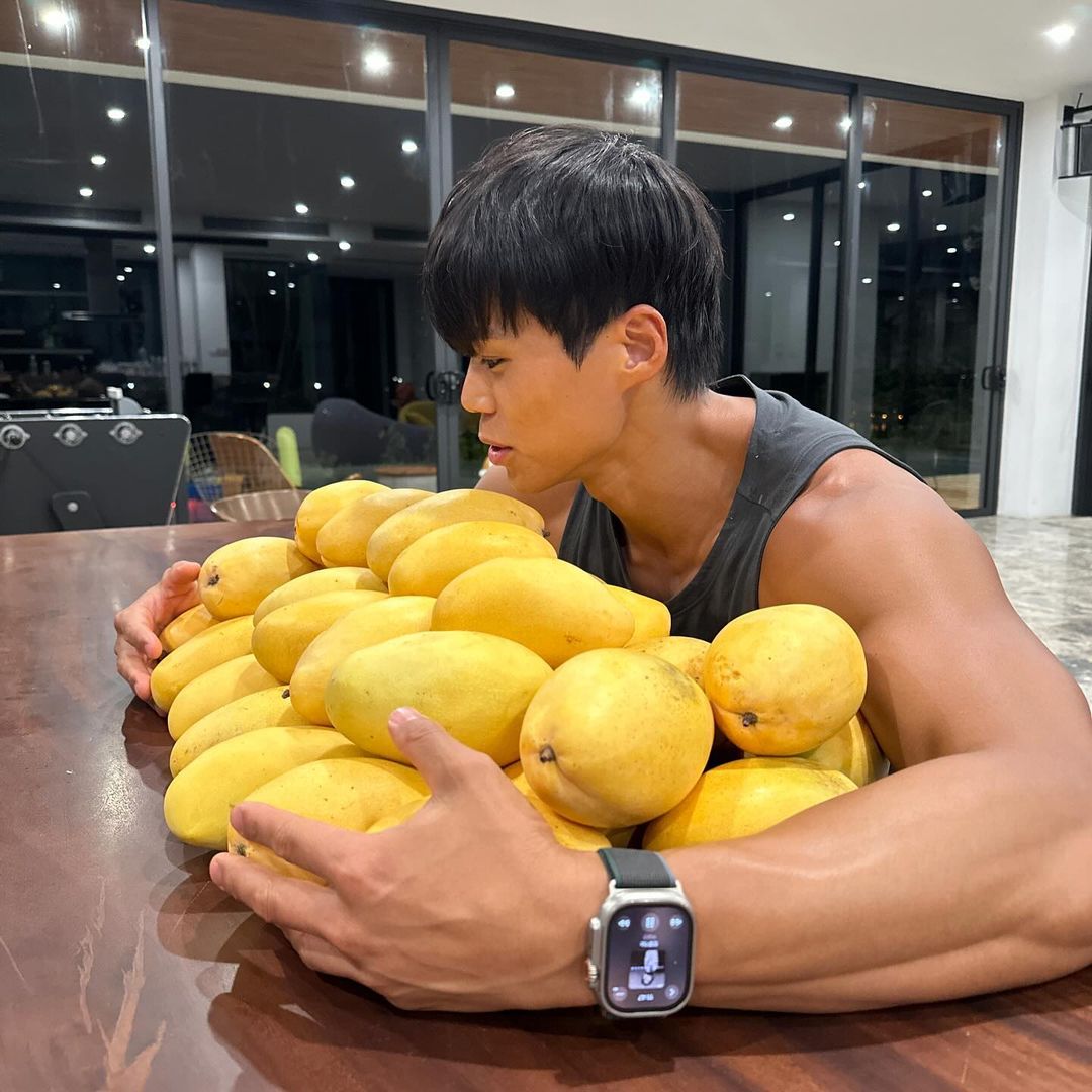 Park Hae Jin cùng hội bạn 