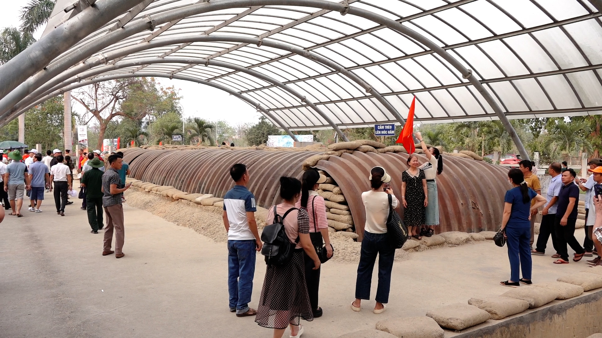 Có gì bên trong căn hầm đặc biệt, nơi bắt sống tướng Đờ Cát 70 năm trước, gây 