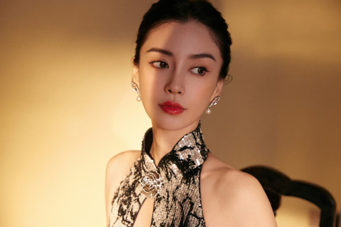 Angelababy bị bắt gặp xuống phố cùng con trai và người đàn ông bí ẩn, đã có tình mới sau hơn 2 năm ly hôn Huỳnh Hiểu Minh?- Ảnh 6.