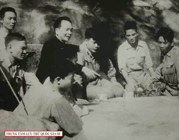 Hình ảnh hiếm về Chủ tịch Hồ Chí Minh và Đại tướng Võ Nguyên Giáp trước trận đánh lịch sử ở Điện Biên Phủ- Ảnh 4.
