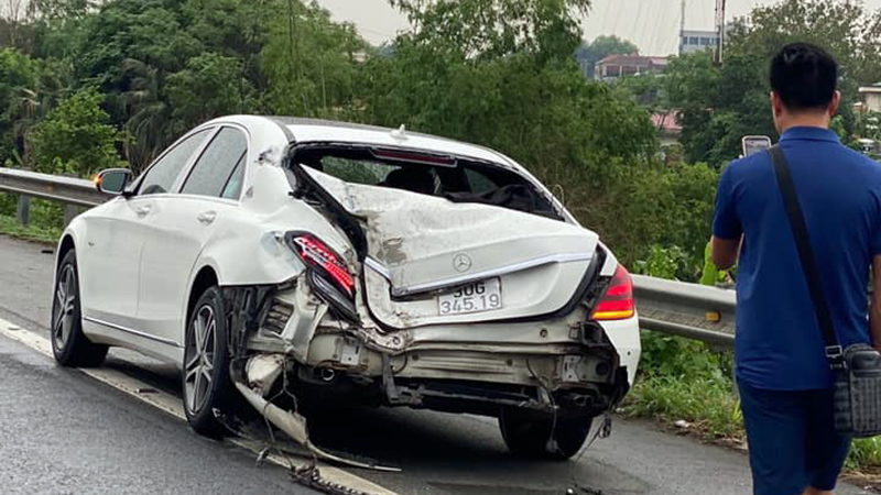 Ảnh TNGT: Tai nạn liên hoàn với 6 xe trên cao tốc Nội Bài – Lào Cai- Ảnh 17.