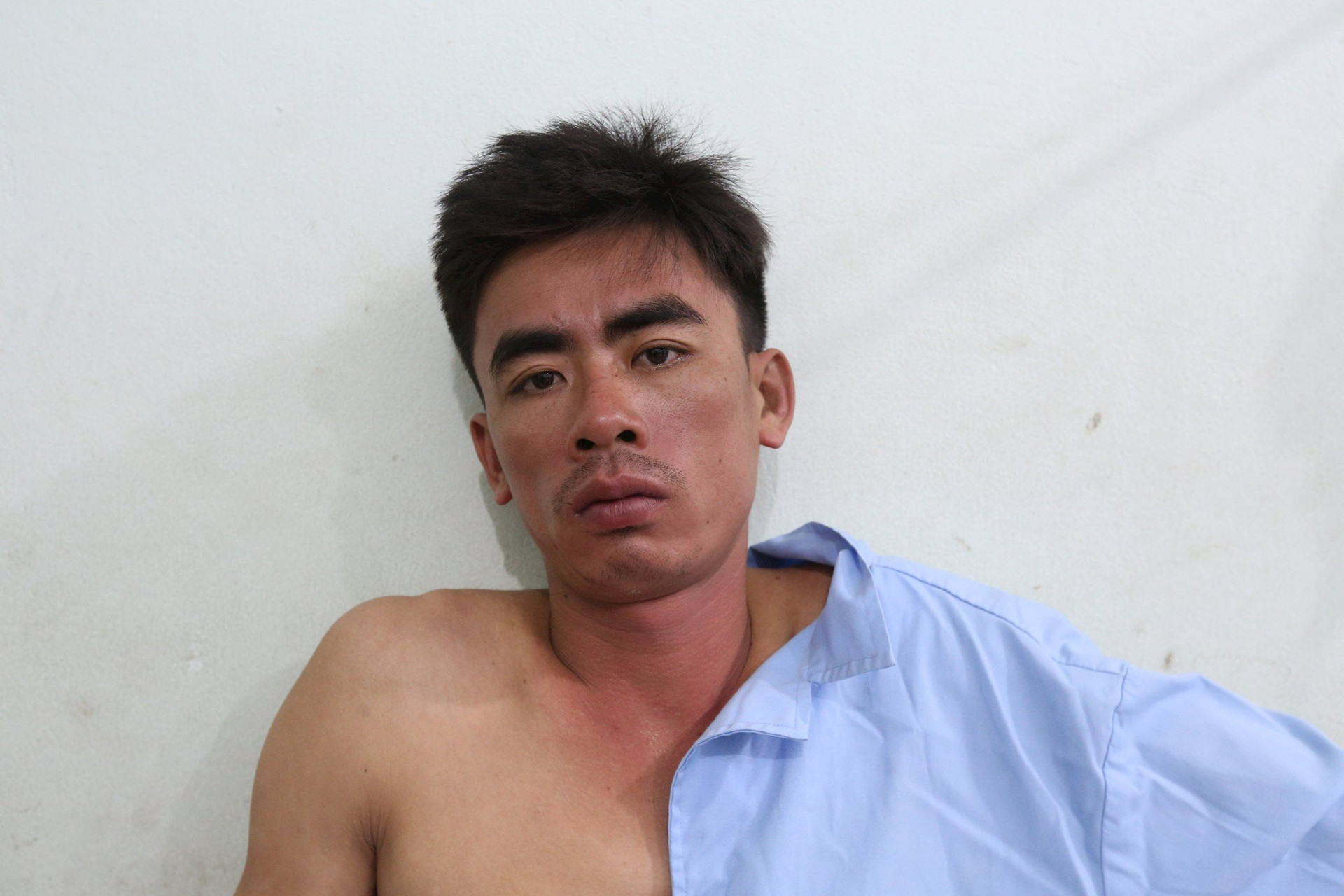 Hà Tĩnh: Nạn nhân kể lại cuộc 'trốn chạy' trong vụ sạt lở lán trại thi công đường dây 500 kV
- Ảnh 2.