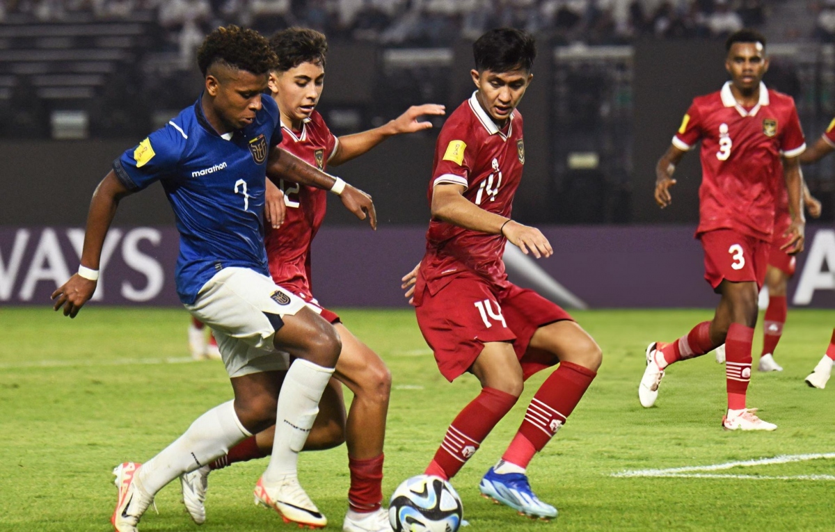 Indonesia dùng dàn cầu thủ dự World Cup cạnh tranh bóng đá trẻ Việt Nam- Ảnh 1.