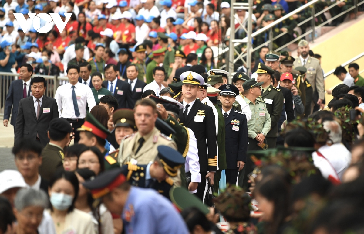Lễ diễu binh oai hùng và đầy tự hào của 12.000 người - những hình ảnh đi vào lịch sử ở Điện Biên Phủ- Ảnh 43.