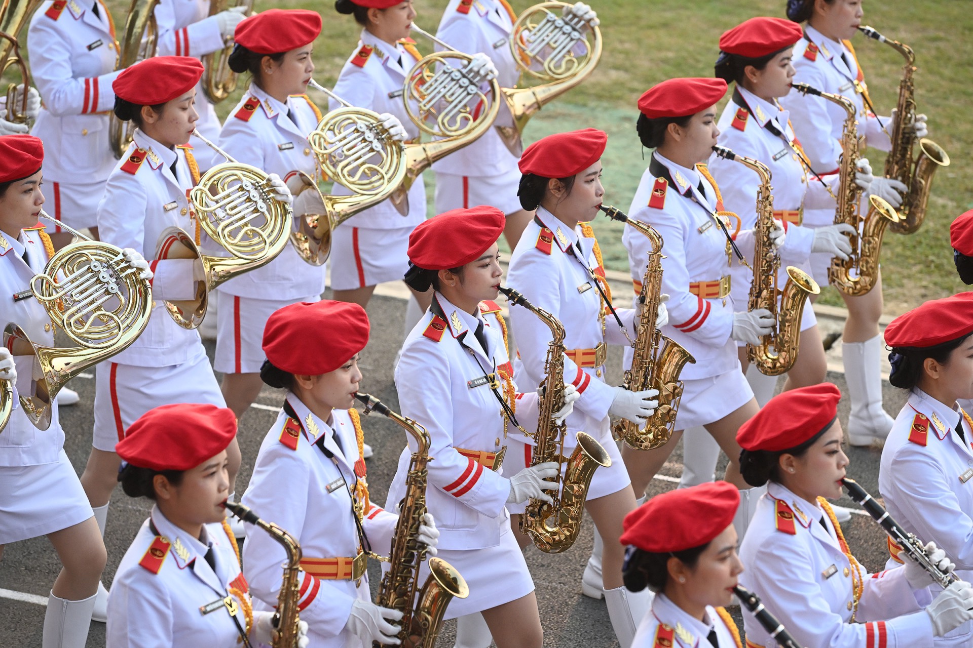 Lễ diễu binh oai hùng và đầy tự hào của 12.000 người - những hình ảnh đi vào lịch sử ở Điện Biên Phủ- Ảnh 21.