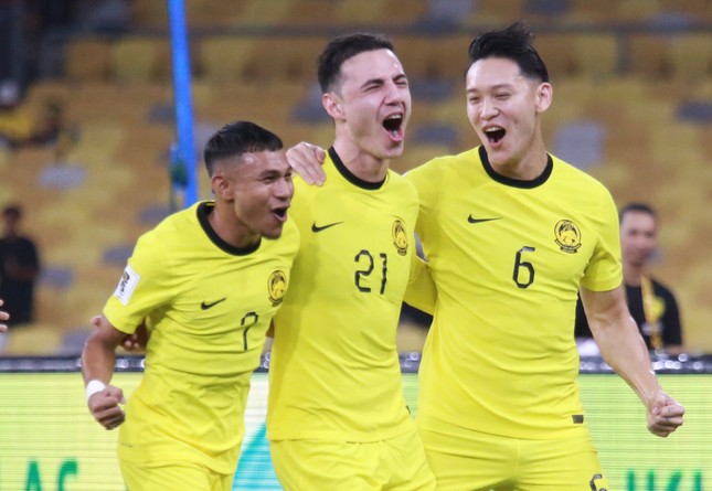 Malaysia ghen tị với nguồn cầu thủ nhập tịch của Indonesia- Ảnh 1.