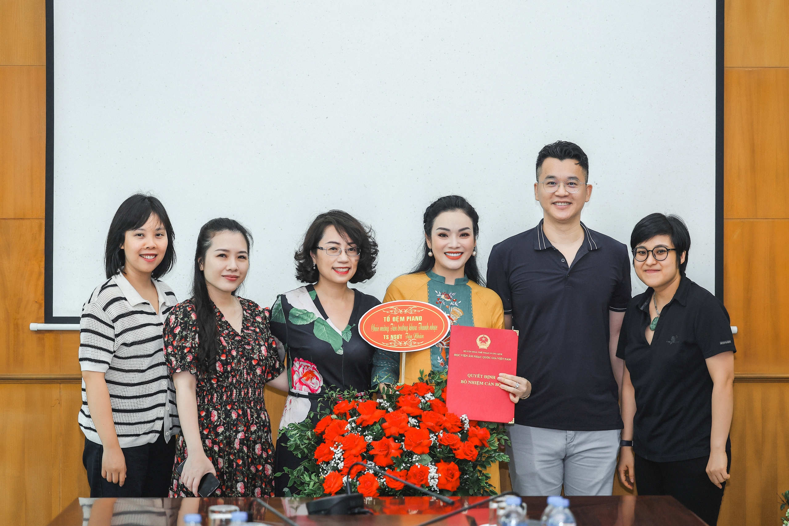 NSƯT Tân Nhàn được bổ nhiệm làm Trưởng khoa Thanh nhạc Học viện Âm nhạc Quốc gia Việt Nam ở tuổi 42- Ảnh 5.