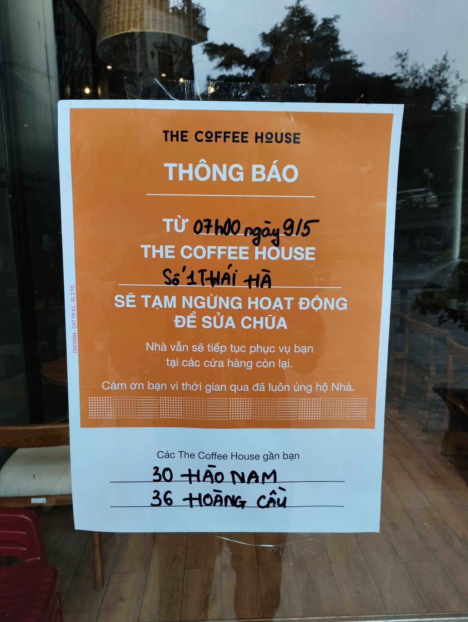 Sự cố vỡ kính khiến nữ bác sĩ ở Hà Nội nguy kịch: Thông báo bất ngờ tại The Coffee House Thái Hà giữa làn sóng phẫn nộ, người dân xung quanh nói gì?- Ảnh 5.