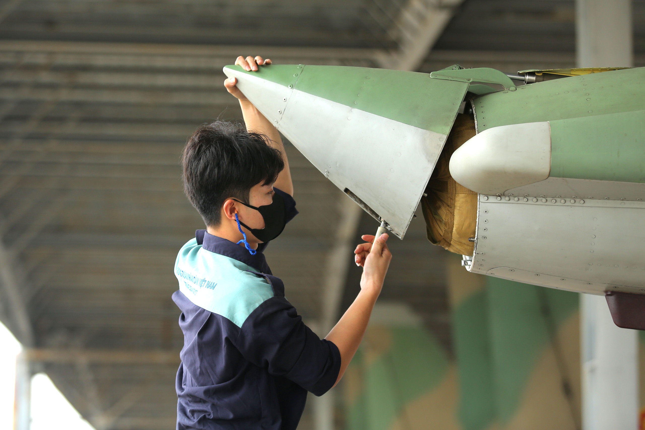 'Soi' chiếc ghế phóng an toàn 120kg trên tiêm kích Su-30MK2 hiện đại nhất của Không quân Việt Nam- Ảnh 13.