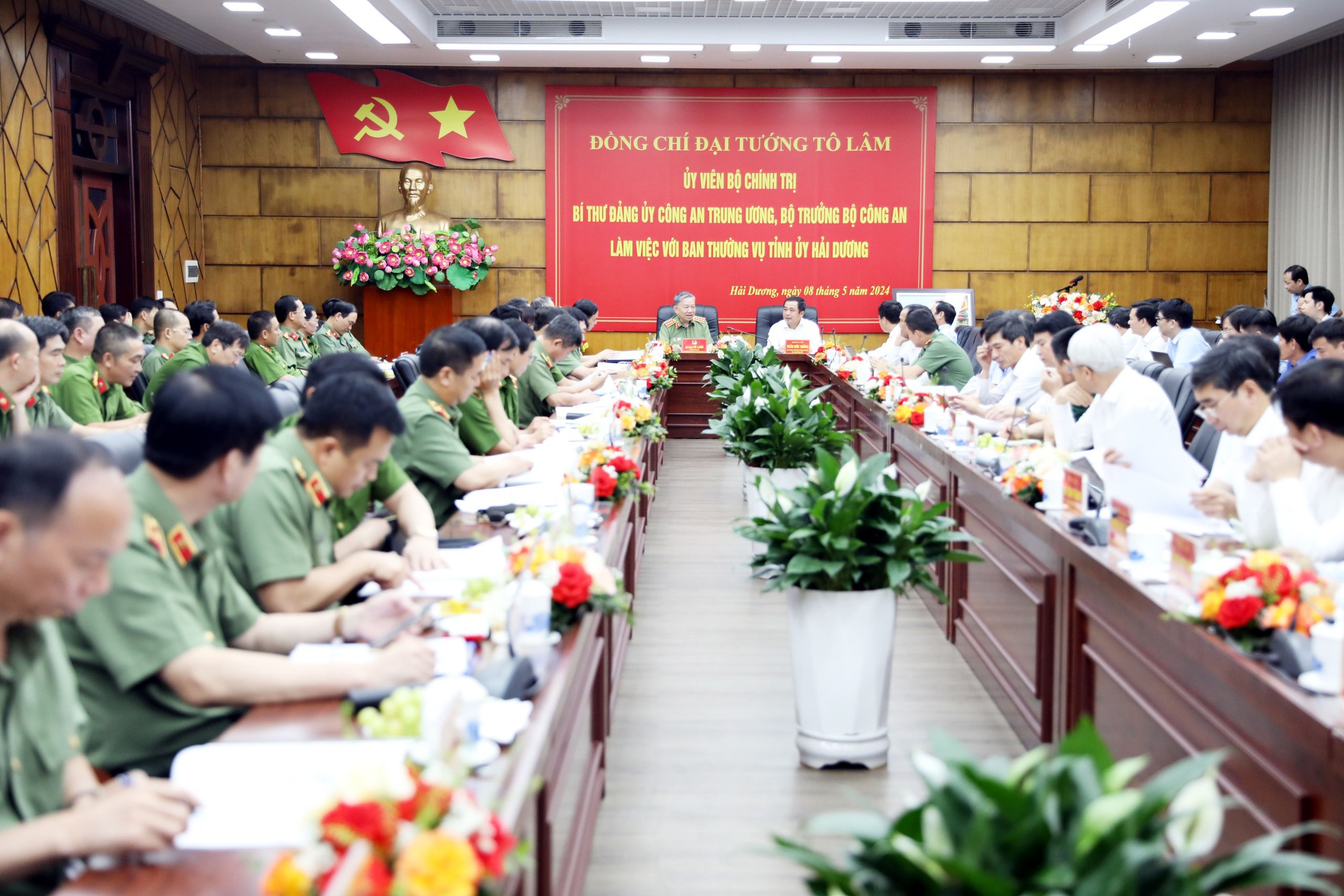Bộ trưởng Bộ Công an Tô Lâm làm việc với Ban Thường vụ Tỉnh ủy Hải Dương- Ảnh 2.