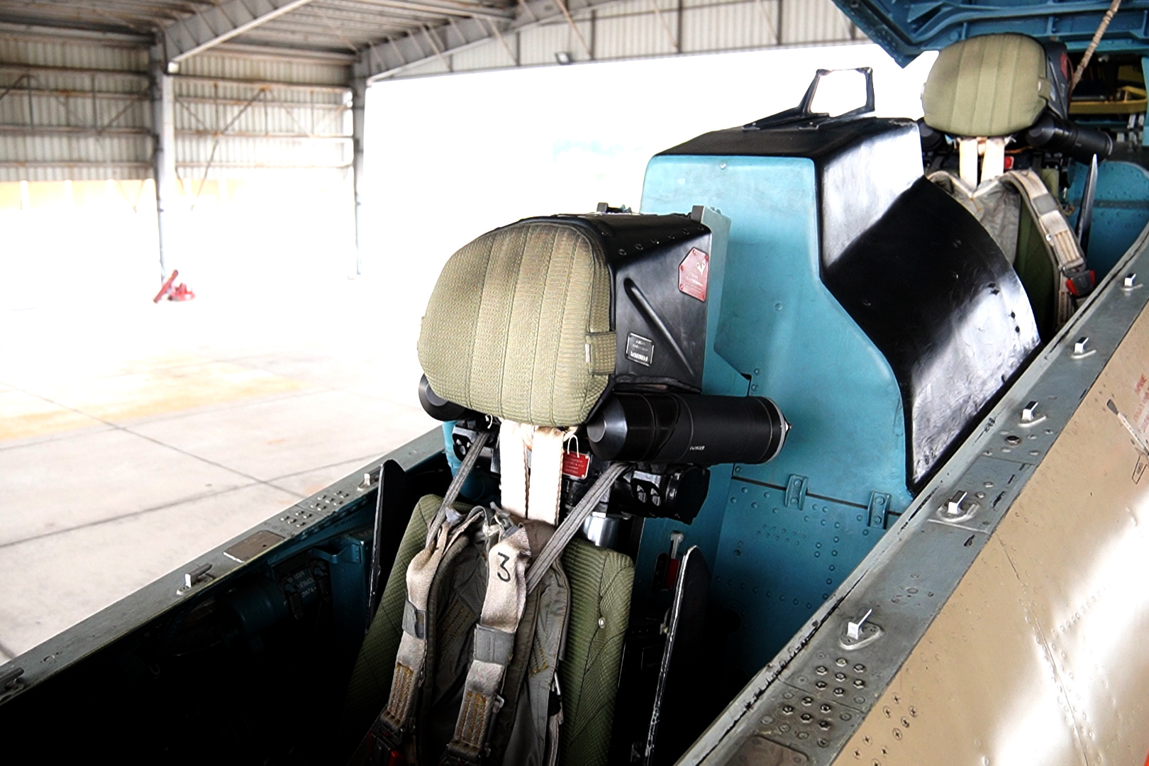 'Soi' chiếc ghế phóng an toàn 120kg trên tiêm kích Su-30MK2 hiện đại nhất của Không quân Việt Nam- Ảnh 8.