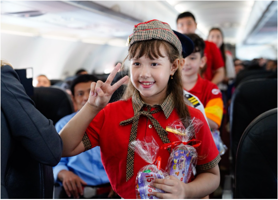 Các phi công, tiếp viên tương lai của Vietjet bay tới ước mơ dịp 1/6 này- Ảnh 2.