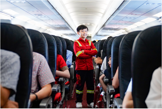 Các phi công, tiếp viên tương lai của Vietjet bay tới ước mơ dịp 1/6 này- Ảnh 5.