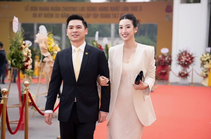 Chủ tịch CLB Hà Nội thả thính ngọt hơn đường với hoa hậu Đỗ Mỹ Linh, lời đáp của nàng còn gây chú ý hơn- Ảnh 3.