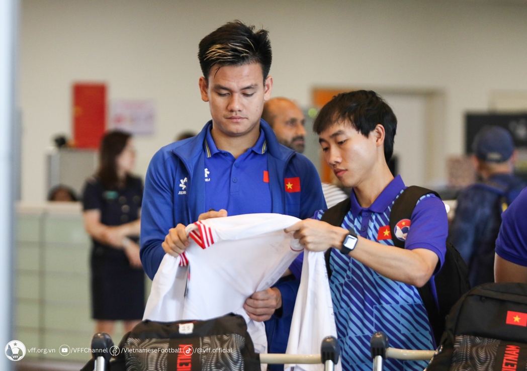 ĐT Việt Nam về nước, các cầu thủ lập tức chuẩn bị đá V-League- Ảnh 7.