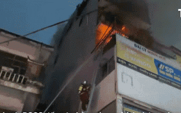 Vụ cháy nhà 6 tầng ở Định Công Hạ: Có người thấy 2 cháu bé cầu cứu trong biển lửa