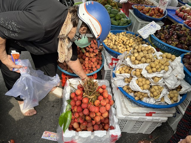 Vải thiều mất mùa, giá tăng chóng mặt- Ảnh 3.