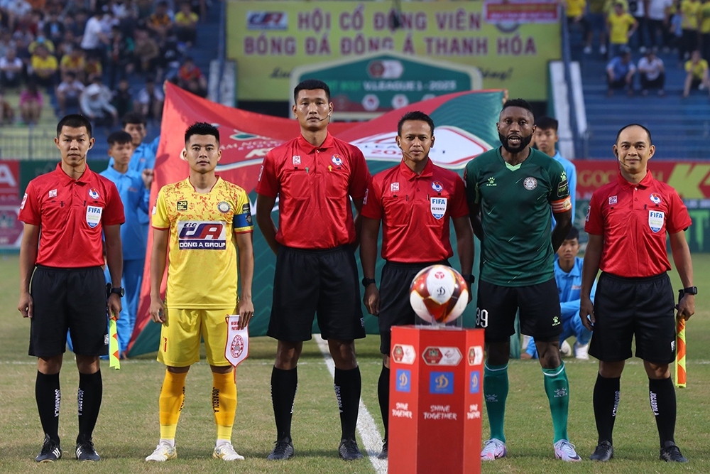 Trọng tài đẳng cấp châu Á tham gia điều khiển V-League- Ảnh 1.