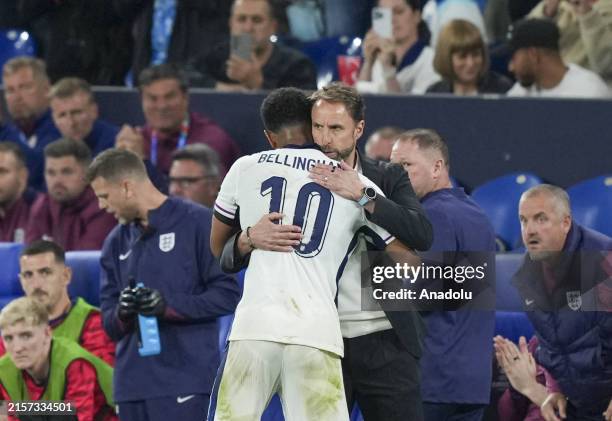 Erik ten Hag lên tiếng mỉa mai HLV Southgate sau trận thắng nhọc nhằn của tuyển Anh- Ảnh 1.