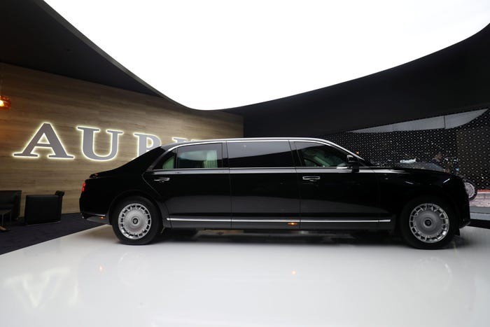 Cận cảnh chiếc limousine bọc thép thường được Tổng thống Putin mang theo khi công du nước ngoài- Ảnh 12.