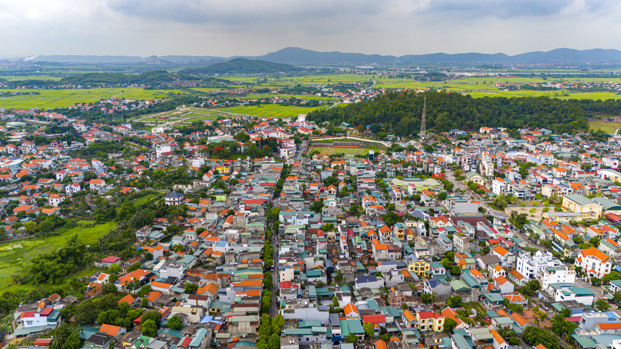 Toàn cảnh 7 thành phố của Quảng Ninh trong tương lai, nơi thu hút tỷ USD, nơi thu ngân sách cao nhất cả nước- Ảnh 10.