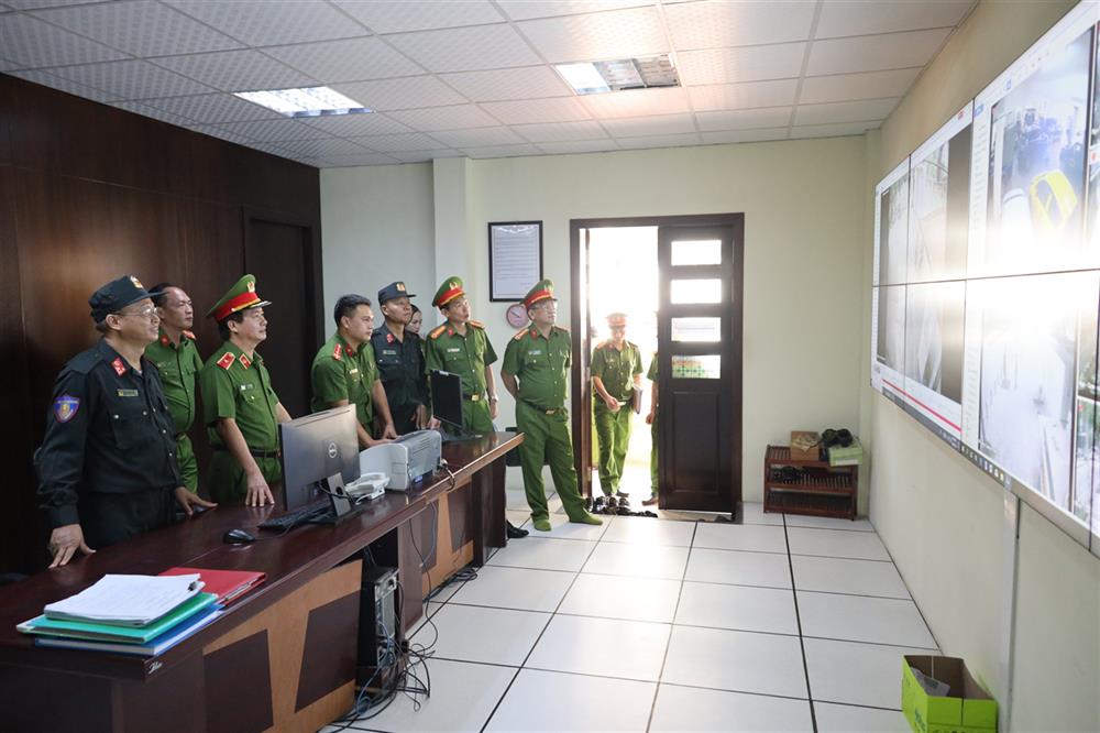 CSCĐ sẵn sàng 'tung quân' bảo vệ tuyệt đối an toàn mọi hoạt động của Tổng thống Nga tại Việt Nam- Ảnh 3.