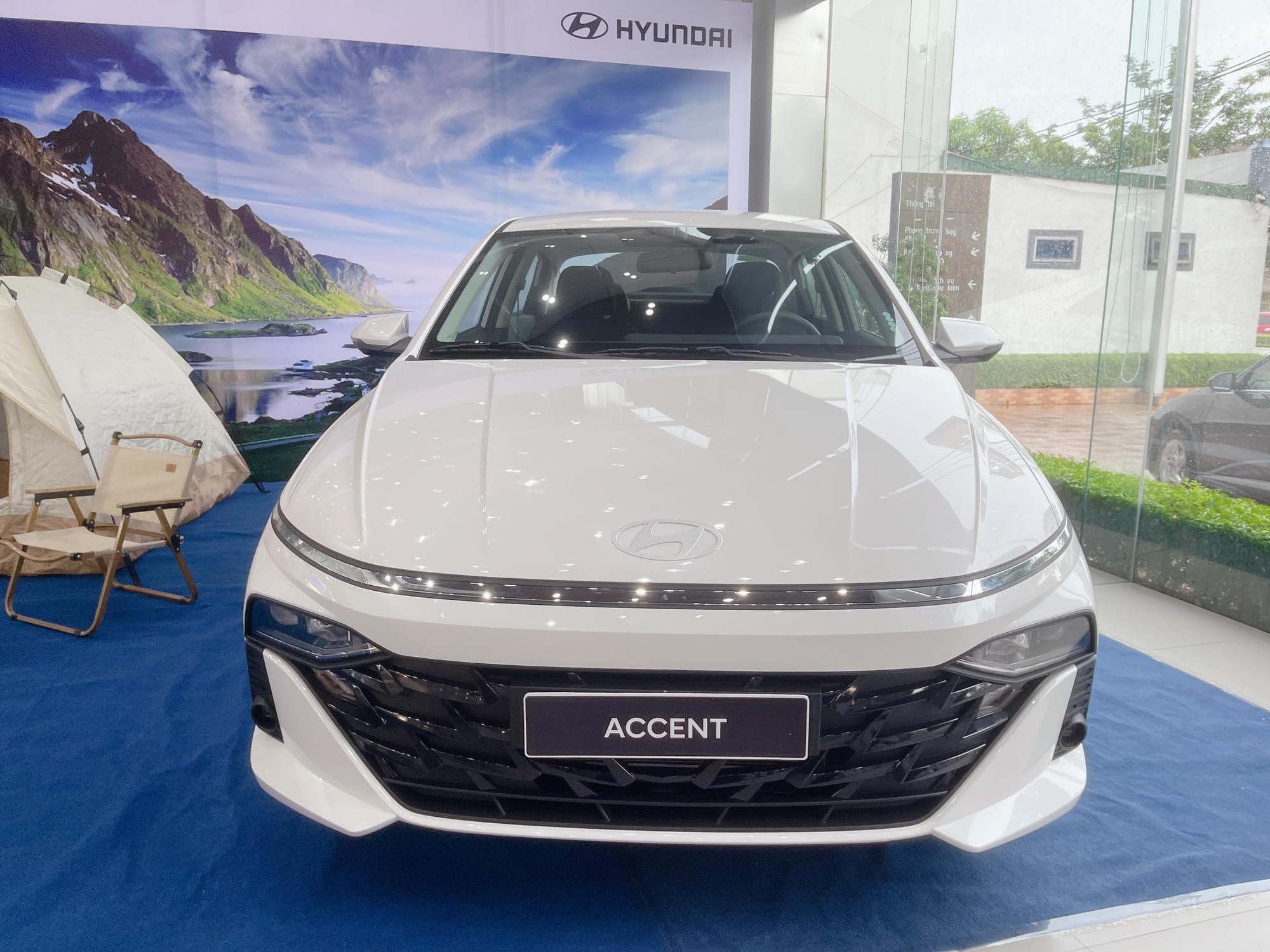 Hyundai Accent 2024 ồ ạt về đại lý: Không ‘lạc’, tặng thêm cả phụ kiện, chủ yếu bản Đặc biệt, Cao cấp- Ảnh 5.