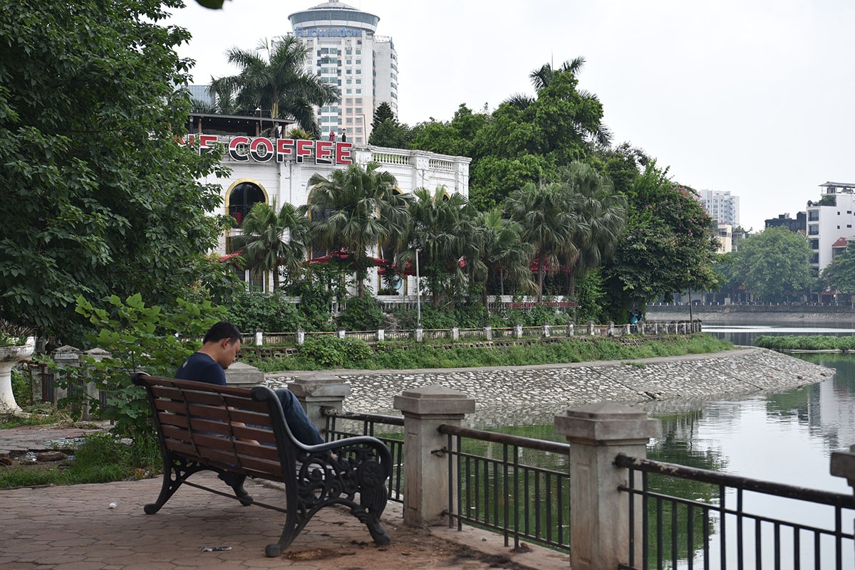 Cận cảnh hồ Hoàng Cầu tuyến phố ẩm thực, trình diễn sân khấu đêm mới của Hà Nội- Ảnh 4.