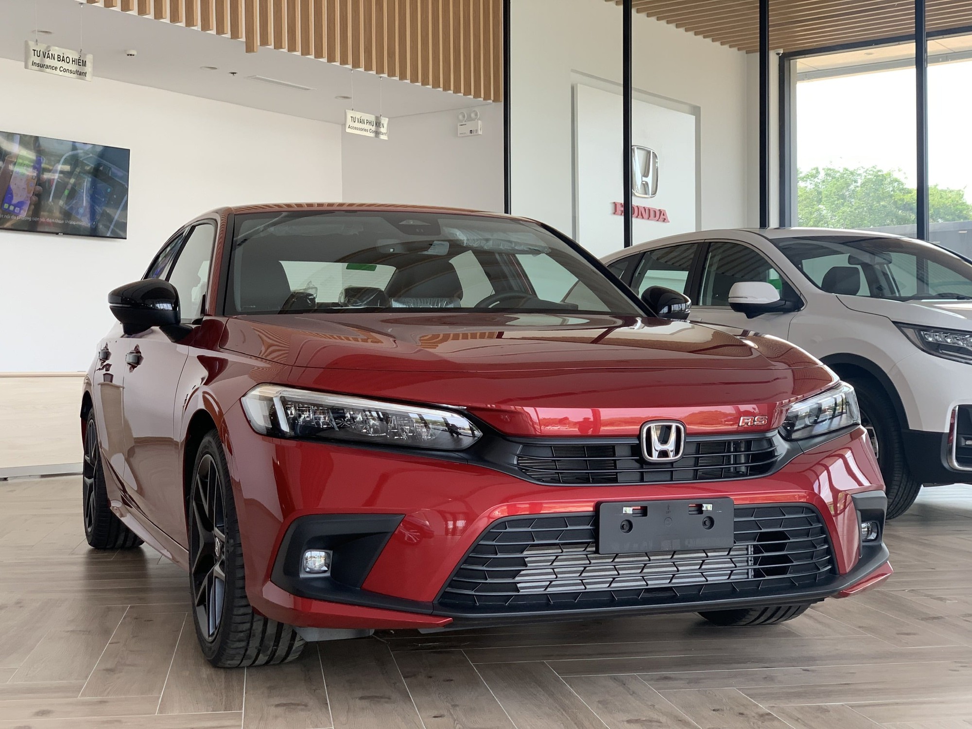 Đại lý báo Honda Civic 2024 sắp về Việt Nam: Thêm động cơ hybrid, giá dự kiến đắt hơn, bản cũ đã dọn kho hết hàng- Ảnh 2.