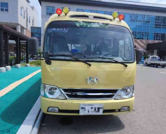 Hàn Quốc rúng động vụ việc bé gái 19 tháng tuổi bị xe bus trường mầm non cán tử vong- Ảnh 1.