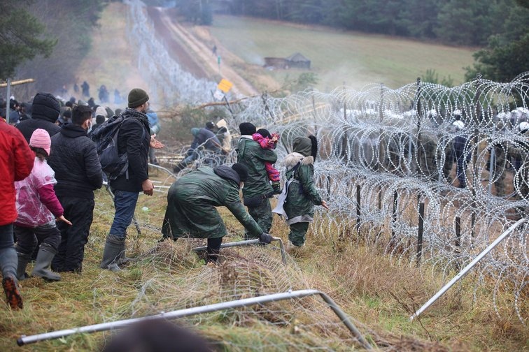 Ba Lan xem xét đóng cửa hoàn toàn biên giới với Belarus- Ảnh 1.