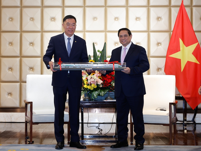 Tiềm lực của 2 'đại gia' hàng đầu Trung Quốc sẵn sàng tham gia vào lĩnh vực trăm tỷ USD ở Việt Nam- Ảnh 1.