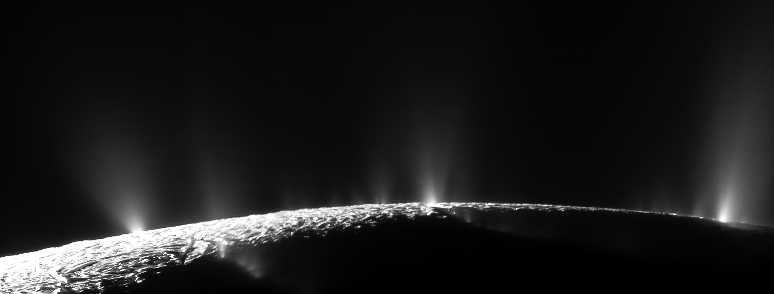 Enceladus_-_November_21_2009_(49728085428).png