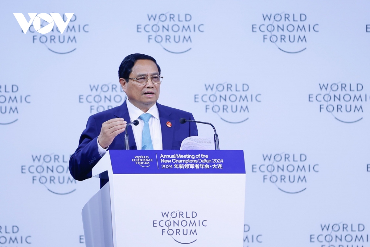 Thủ tướng chia sẻ "câu chuyện của Việt Nam" tại Hội nghị WEF Đại Liên 2024- Ảnh 7.