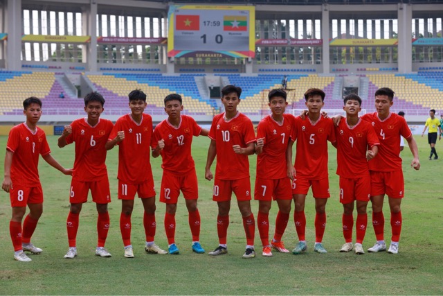 Thắng 5-1 Myanmar, tuyển Việt Nam giành vé vào bán kết với ngôi đầu bảng- Ảnh 3.