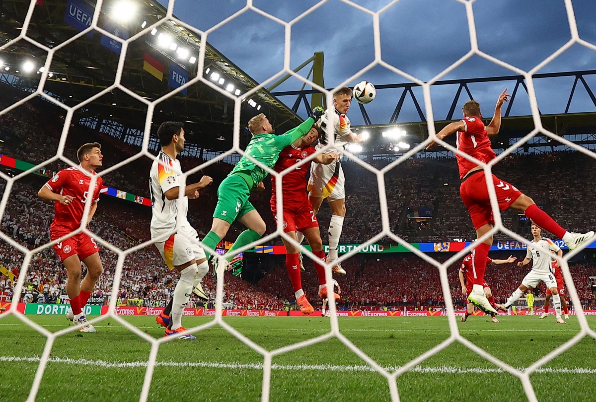 Hy hữu: Sự cố khiến trận Đức 2-0 Đan Mạch bị gián đoạn- Ảnh 12.