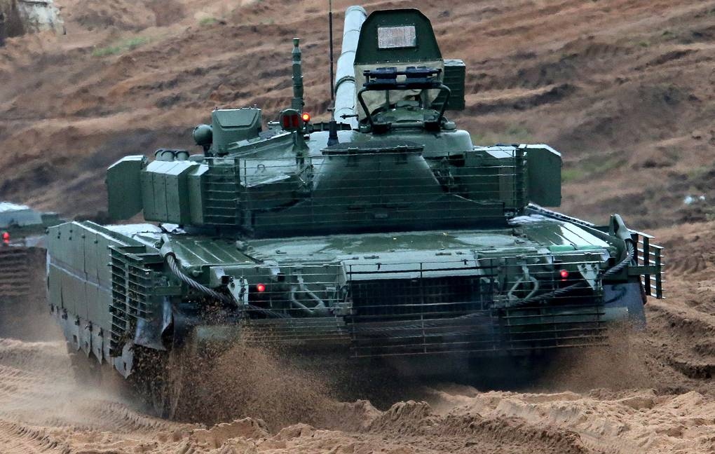 Xe tăng Nga phá các thành trì của Ukraine, đóng vai trò then chốt ở Donetsk- Ảnh 1.