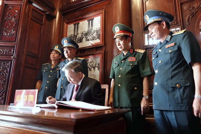 Chủ tịch nước Tô Lâm kiểm tra bộ đội phòng không - không quân- Ảnh 7.